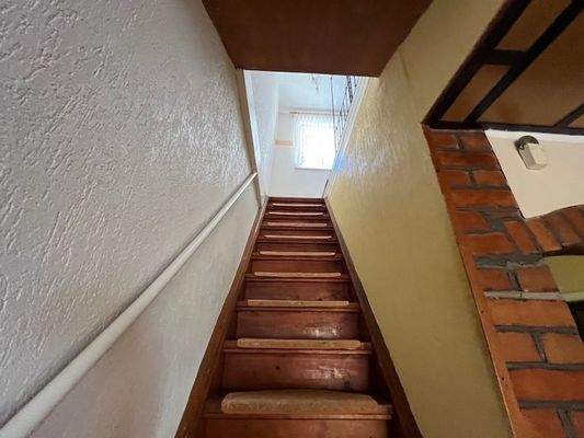 004020156800_302_353_08082025231625539