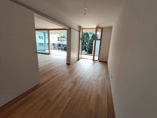 Zimmer mit Schiebetüre