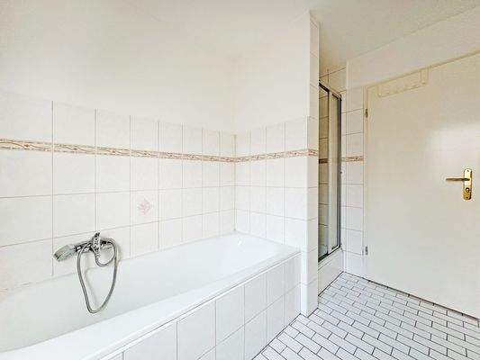 Badezimmer weitere Ansicht 