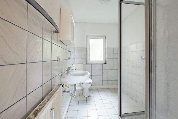 1. OG li Badezimmer.jpg