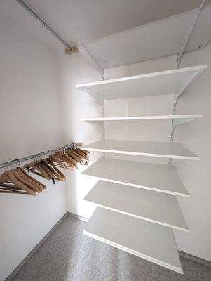 Kinderzimmer 2 / Ankleide