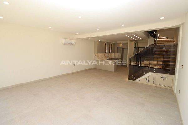 Sea View Flats with Communal Pool and Garden in Aksu Antalya