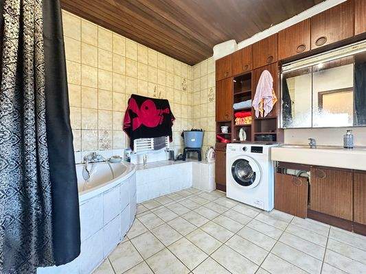 Wohnung EG rechts I Badezimmer