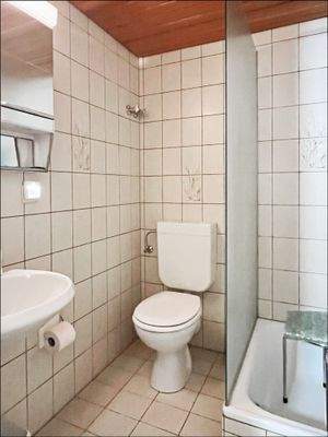 Weiteres Duschbad im Souterrain/Kellergeschoss