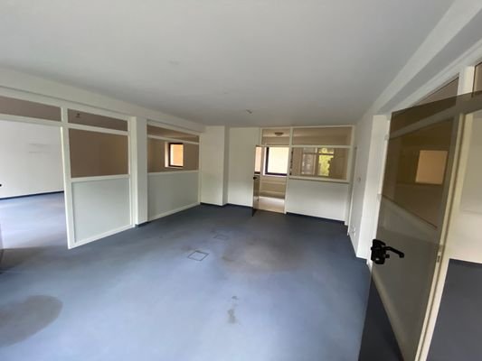 2.Ausstellungs-/Bürobereich
