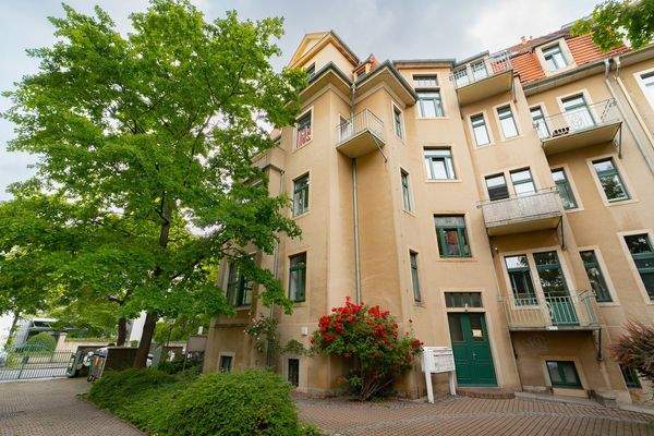 Rückansicht mit Eingang