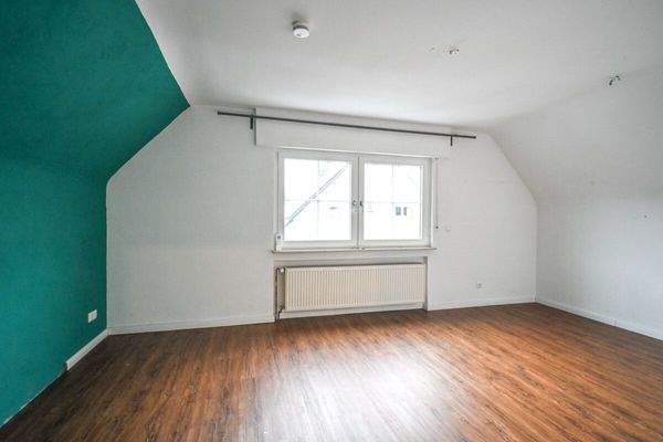 Schlafzimmer 1 von 2 1.OG