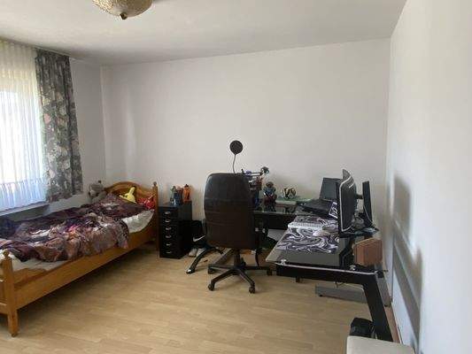 Schlafzimmer o. Kinderzimmer