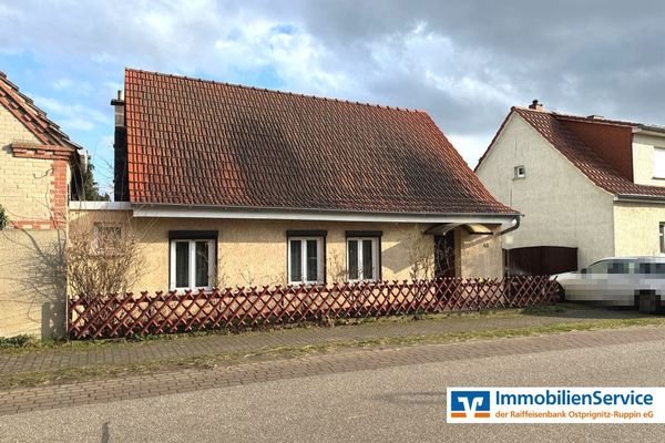Hausansicht straßenseitig
