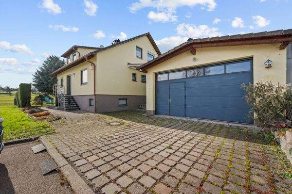 Außen | Hofeinfahrt