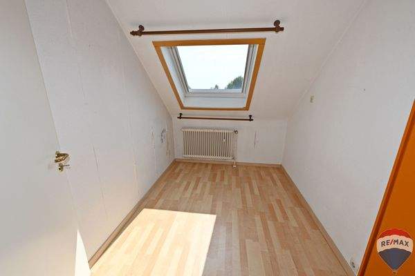 OG kleines Kinderzimmer 1