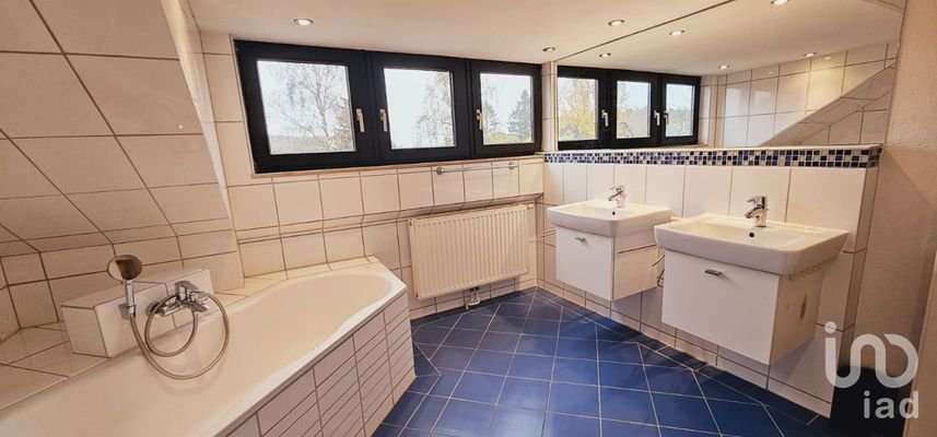46 Badezimmer DG
