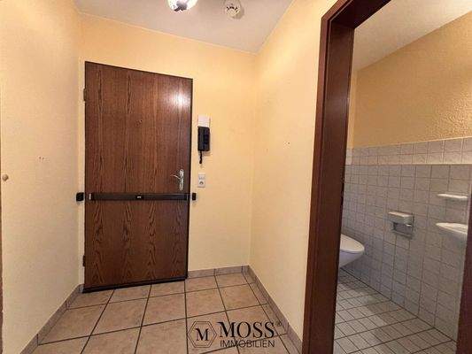 Eingangsbereich mit WC