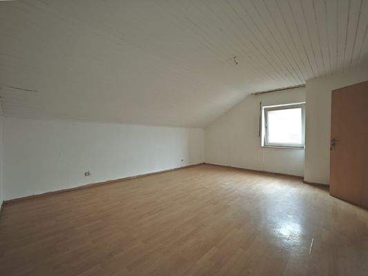 Zimmer 1 DAchgeschoss