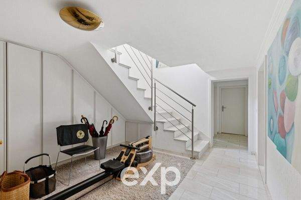 Keller mit Treppenaufgang