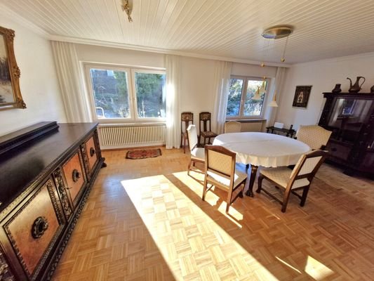 Esszimmer (alternativ 2 Kinderzimmer)