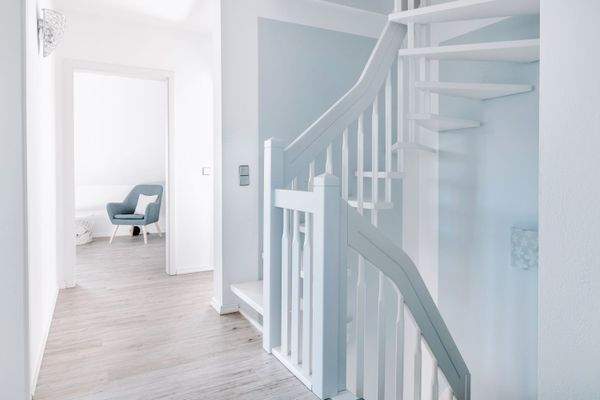 Heller Flur im Obergeschoss