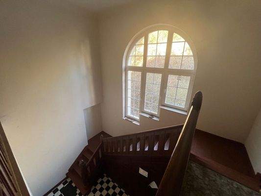 004020156800_302_358_14102025054029805