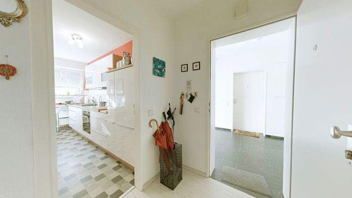 Flur - Beispielfoto, Ausstattung und Zustand können variieren