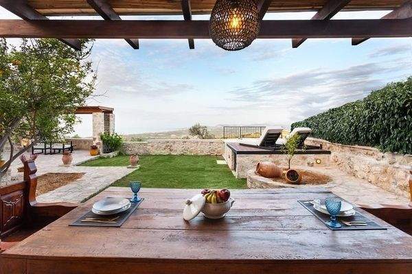 Kreta, Maroulas: Einzigartiges Steinhaus mit atemberaubendem Meerblick zu verkaufen