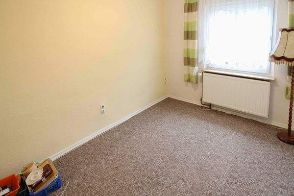 Zimmer III mit Zugang zum Wz.