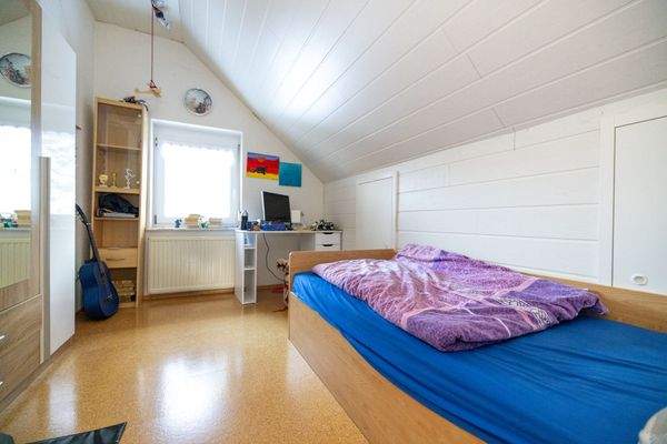 Schlafzimmer 1 DG