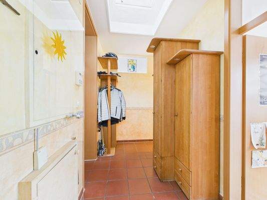 Heller moderner Flur!