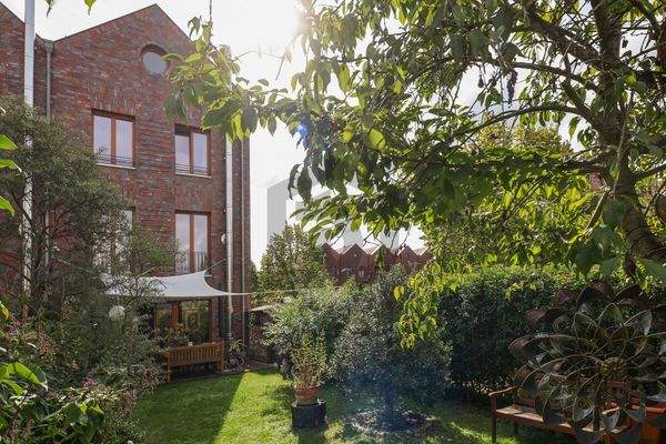 Garten mit Rückseite