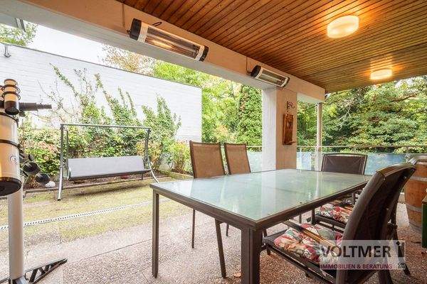 überdachte Terrasse