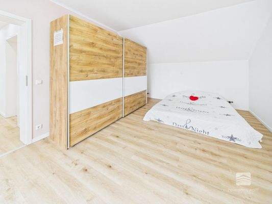 WE2: Schlafzimmer 1/2