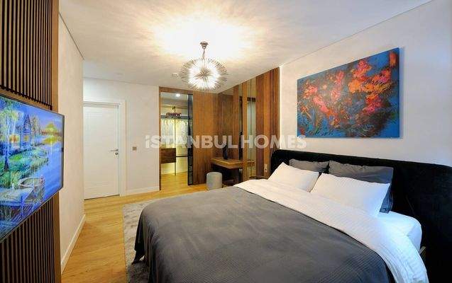 Contemporary Real Estate in Luxury Complex in Atasehir