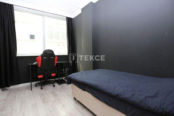 3-Bedroom Apartment with Separate Kitchen in Antalya Muratpaşa