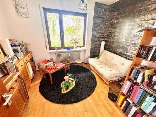 Büro oder Kinderzimmer