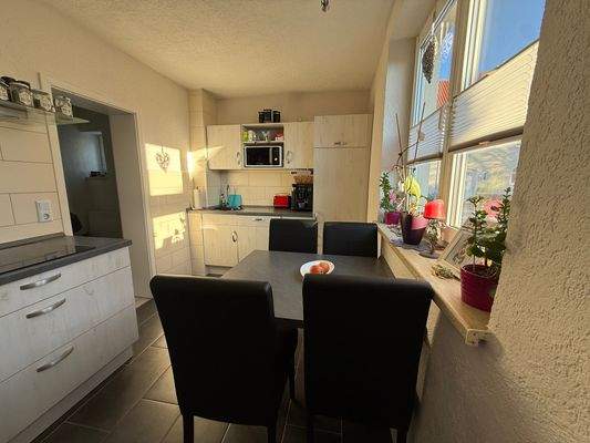 Moderne Einbauküche im EG