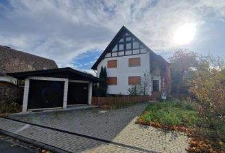 Außen - Straßenseite