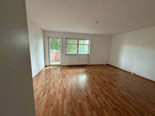 Büro 2 Hofseite mit Balkon