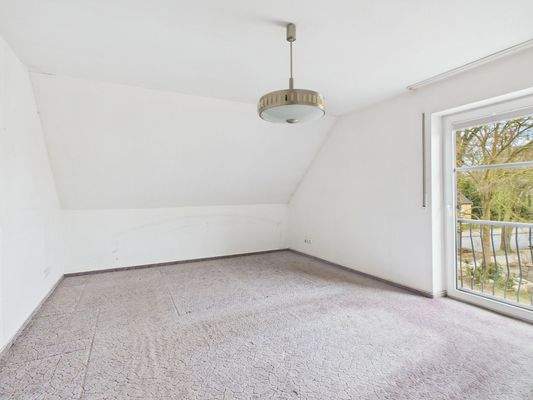 1. Haushälfte - OG: Zimmer a