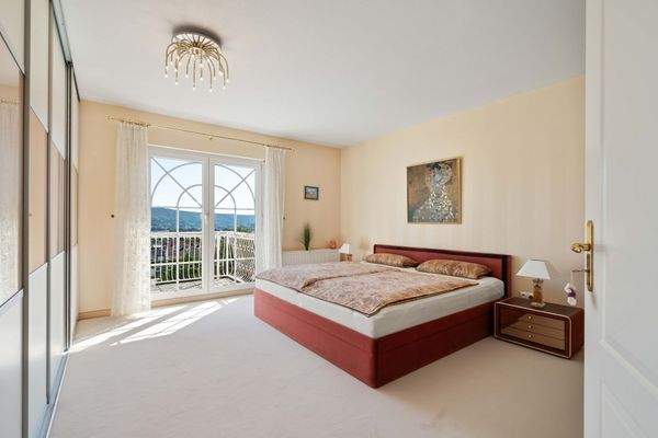 Balkonzimmer mit privatem Bad en Suite