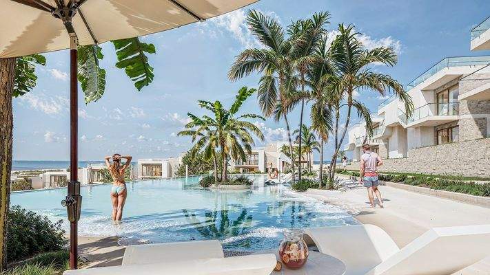 Apartments in a Residence with Beach Access in Karşıyaka Girne