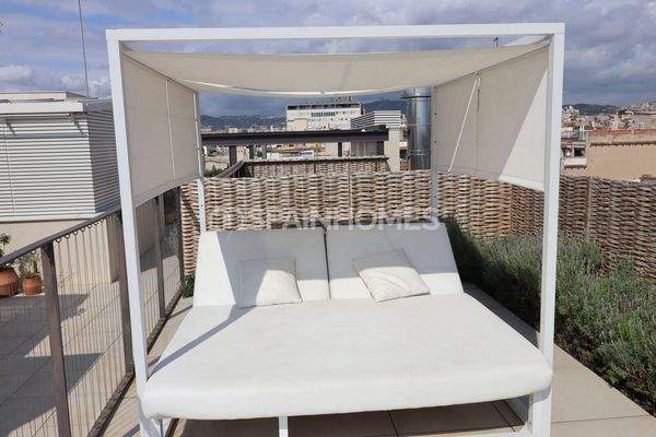 Apartments in a Renovated Building Near the Sea in Barcelona