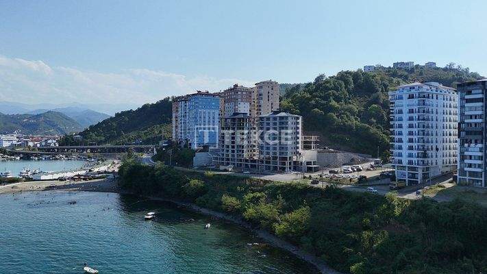 3-Bedroom Apartments in New Building in Trabzon Konakonu