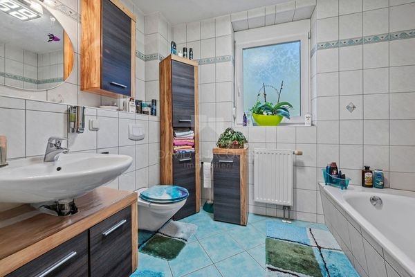 Badezimmer im 1. OG