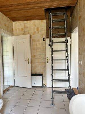 Kinderzimmer mit kl. Bad (5)