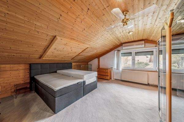 DG Schlafzimmer-Bürmoos