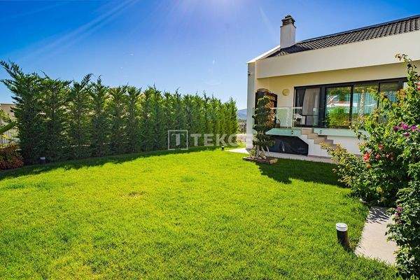Detached Sea-View Villa with Private Pool in İzmir Urla