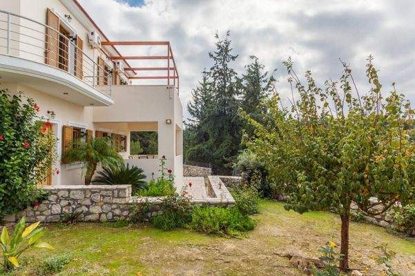 Kreta, Gavalochori: Zwei Villen und ein Studio mit einzigartigem Panoramablick auf das Meer zu verkaufen