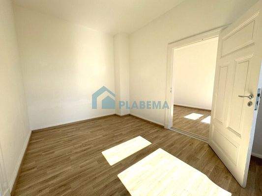 132.04-Wohnzimmer Ansicht 1