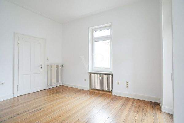 Schlafzimmer 1 mit Balkon