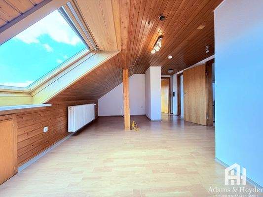 Wohnzimmer 3, DG, Bild 2