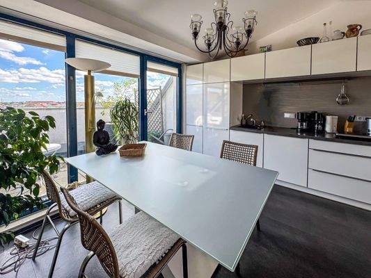 Küche und Essbereich